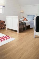 QUICK-STEP ELIGNA U915 DUB BIELY LAKOVAN�  8mm AC4/32  