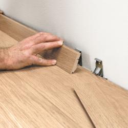 Quick-step Klip syst�m pre soklov� li�ty QSCLIPSKME95A 9,5 mm (58x12) 50ks